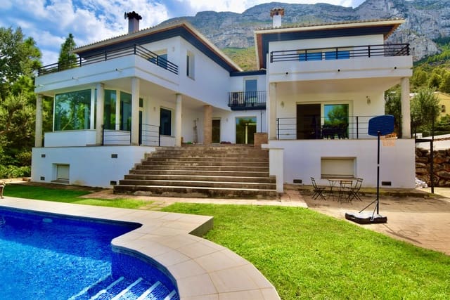 6 camera da letto Villa in vendita in Dénia con piscina - 1.050.000 € (Rif: 7377142)