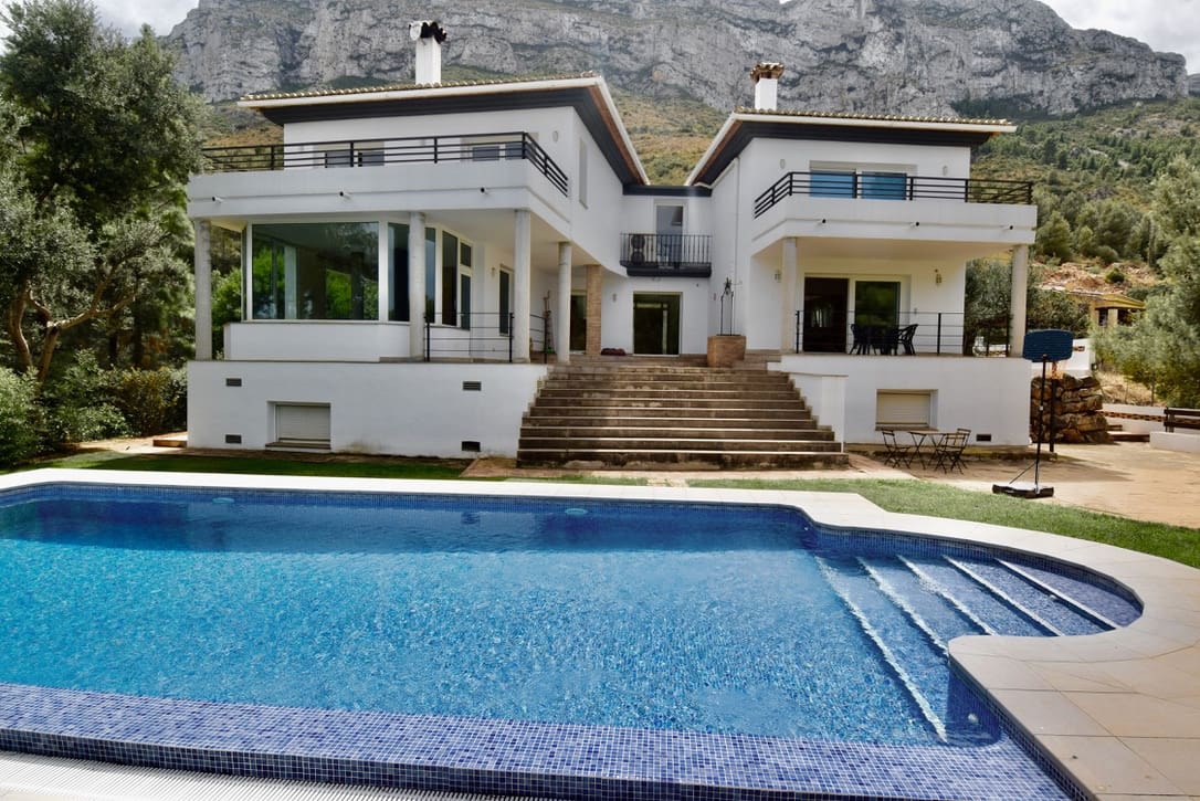 6 soveværelse Villa til salg i Denia med swimmingpool - € 1.050.000 (Ref: 7377142)