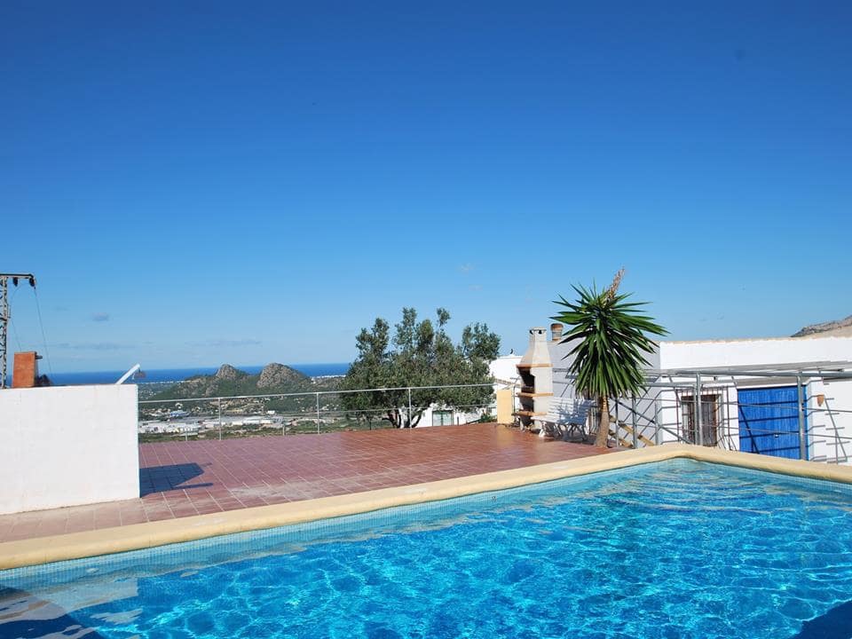 Chalet de 3 habitaciones en Pedreguer en venta con piscina - 470.000 € (Ref: 7433287)