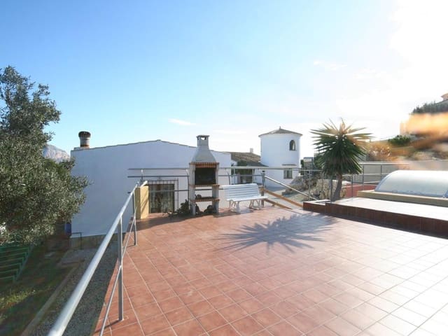 Chalet de 3 habitaciones en Pedreguer en venta con piscina - 470.000 € (Ref: 7433287)