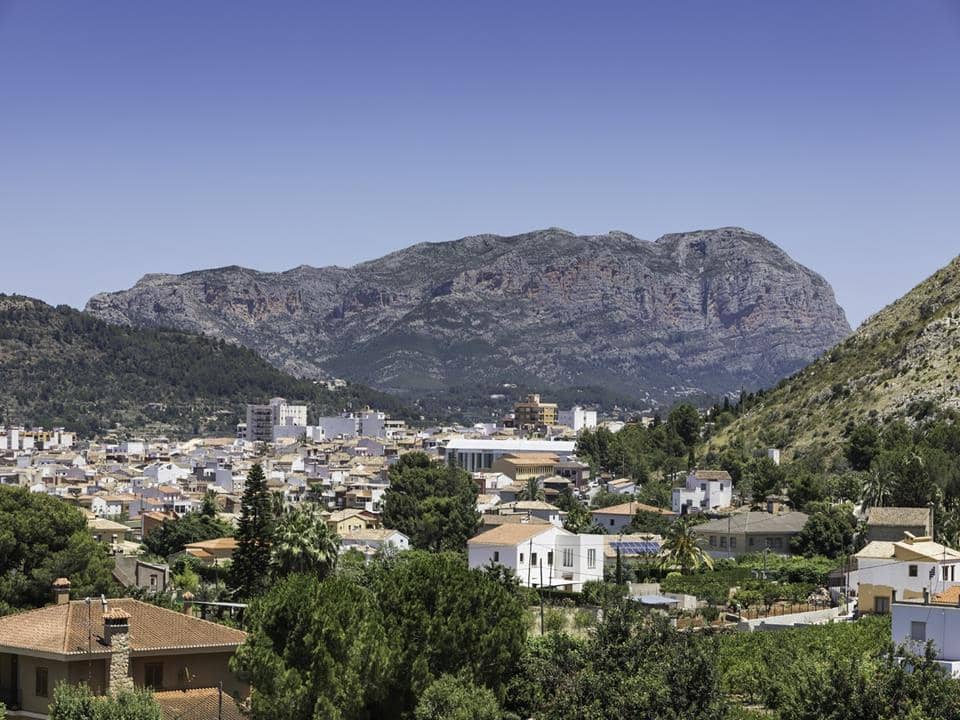 3 bedroom Villa for sale in Pedreguer with pool - € 570,000 (Ref: 7433290)