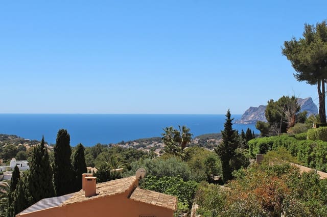 Chalet de 5 habitaciones en Moraira, Teulada-Moraira en venta - 670.000 € (Ref: 7477506)