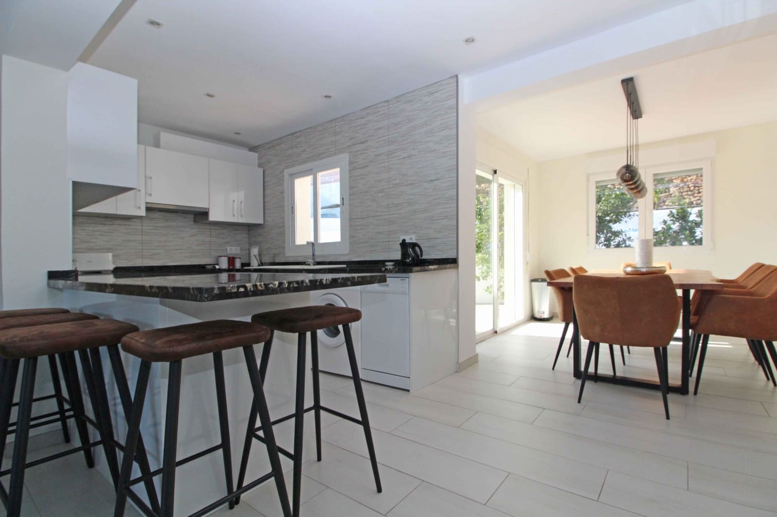 4 makuuhuone Huvila myytävänä paikassa Benissa - 660 000 € (Ref: 7477526)