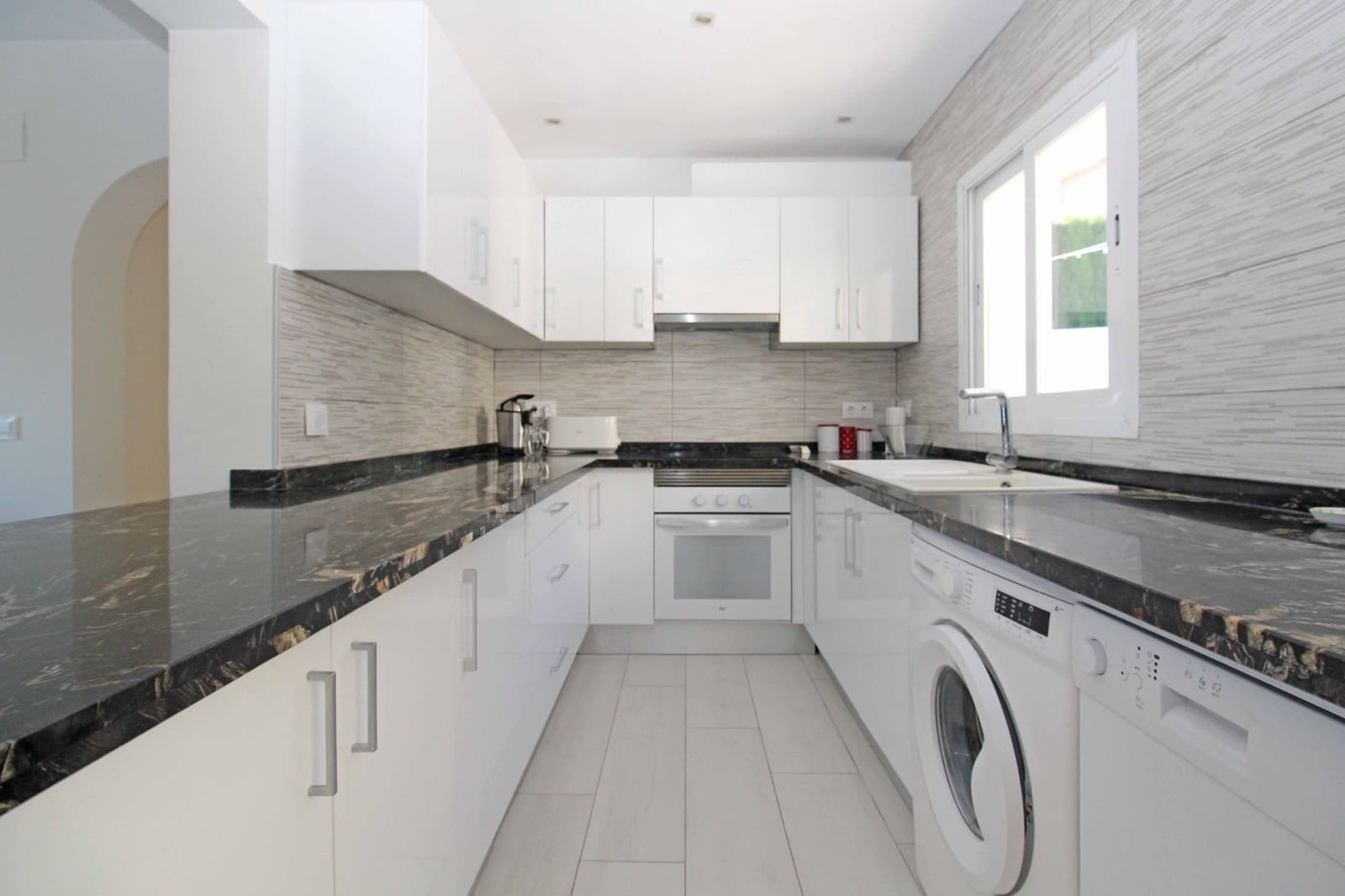 4 makuuhuone Huvila myytävänä paikassa Benissa - 660 000 € (Ref: 7477526)