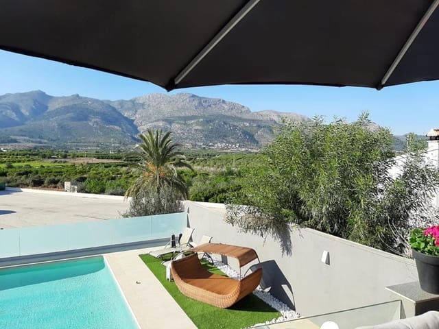 3 bedroom Villa for sale in Orba - € 450,000 (Ref: 7528556)