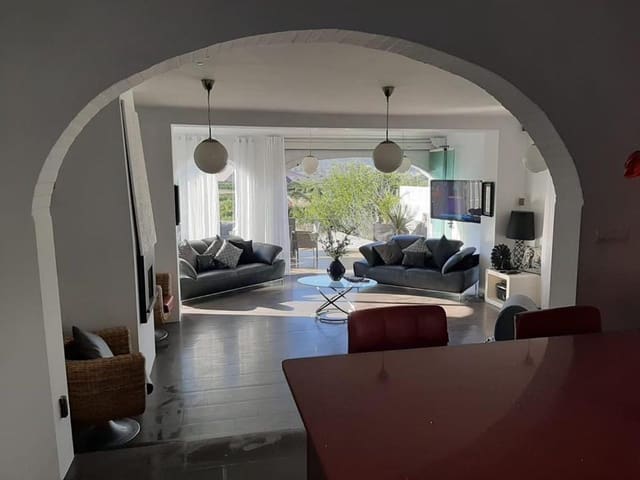 3 bedroom Villa for sale in Orba - € 450,000 (Ref: 7528556)