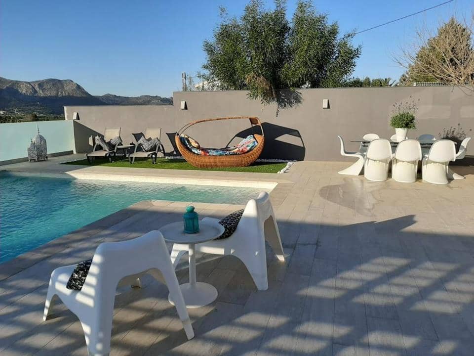 3 bedroom Villa for sale in Orba - € 450,000 (Ref: 7528556)