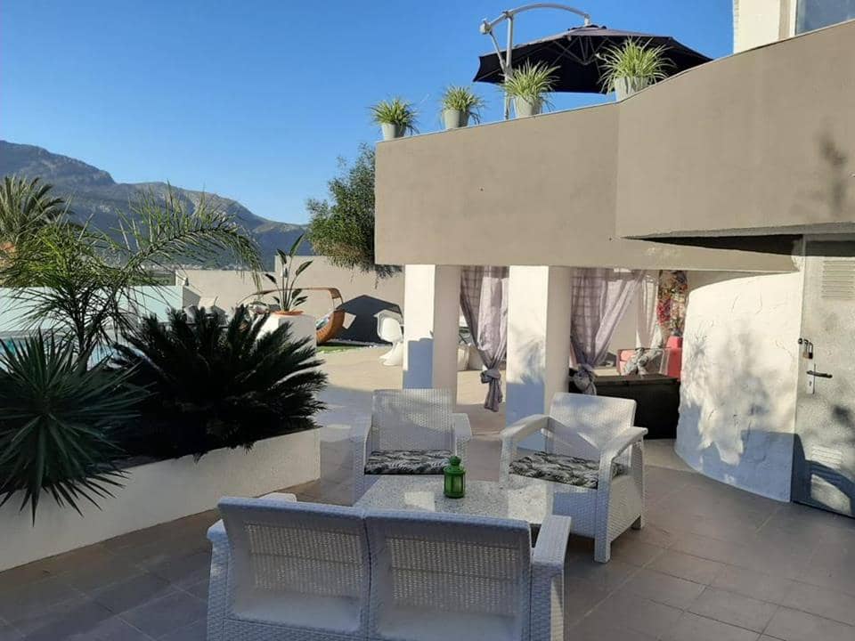 3 bedroom Villa for sale in Orba - € 450,000 (Ref: 7528556)