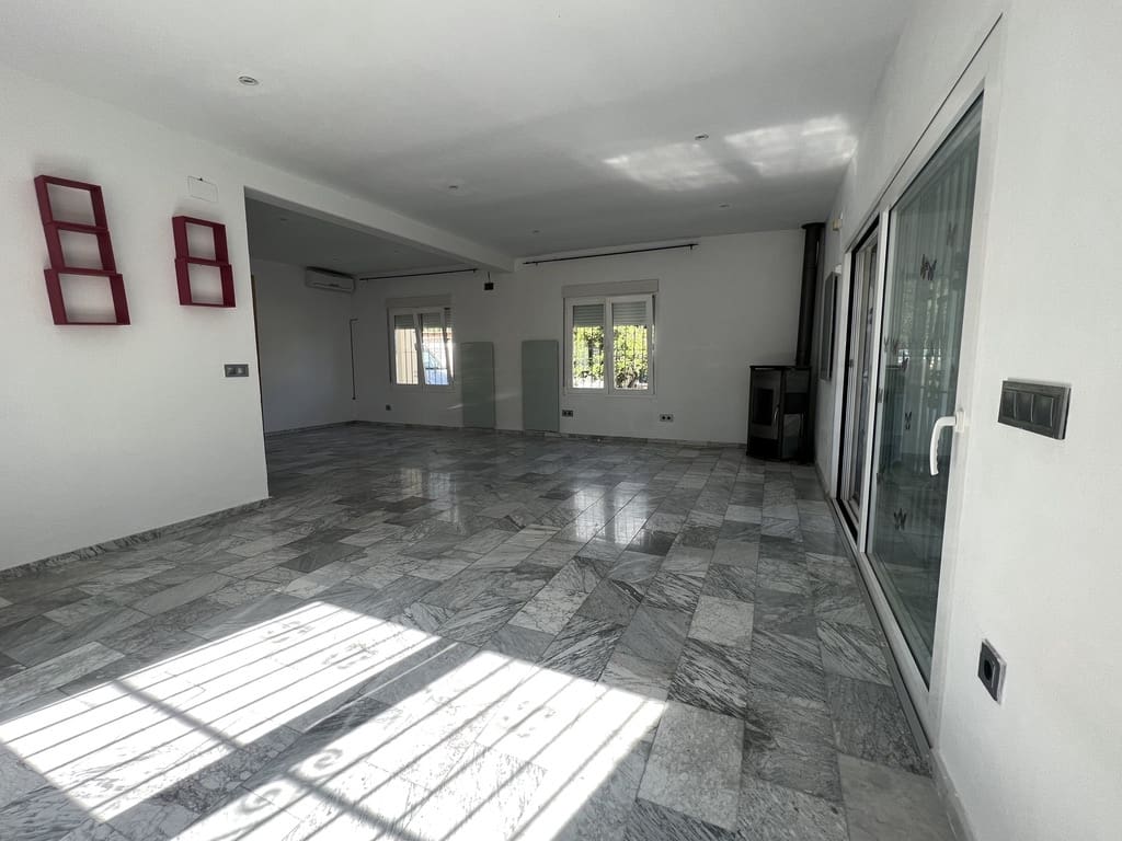 Chalet de 6 habitaciones en Dénia en venta con piscina - 470.000 € (Ref: 7664138)