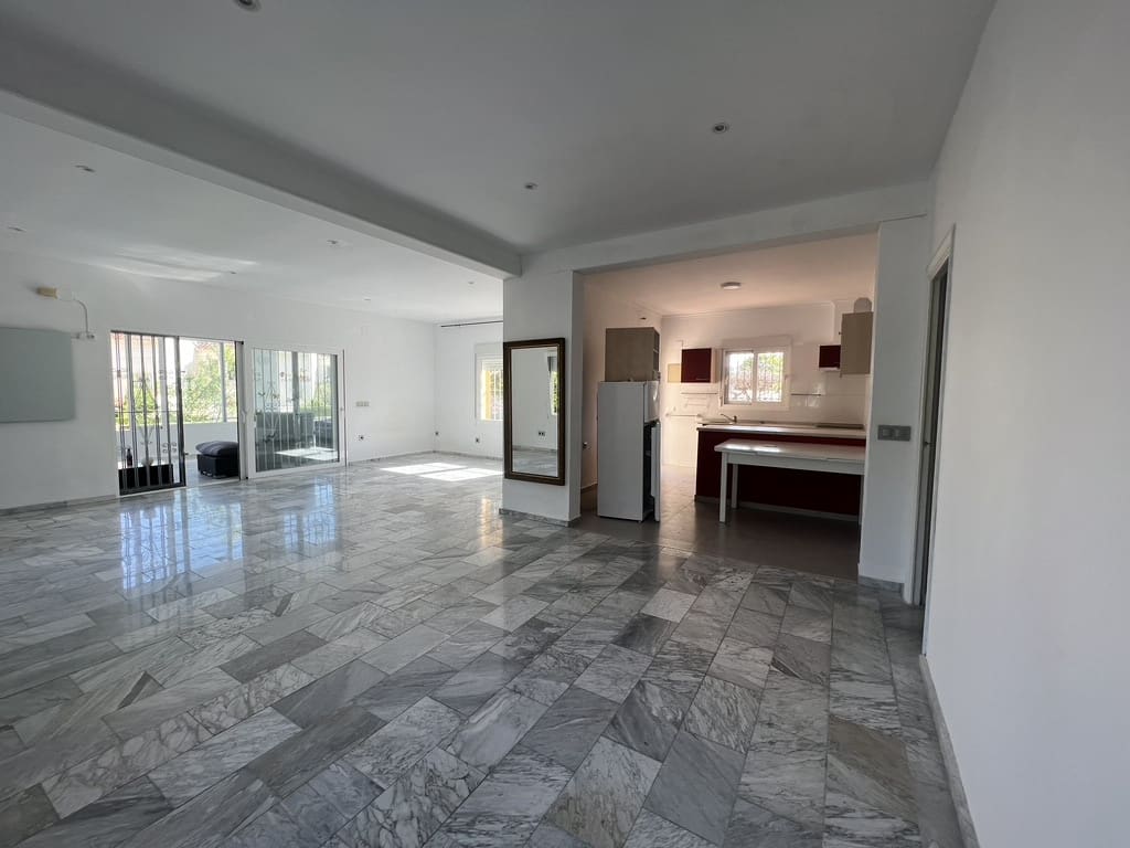 Chalet de 6 habitaciones en Dénia en venta con piscina - 470.000 € (Ref: 7664138)