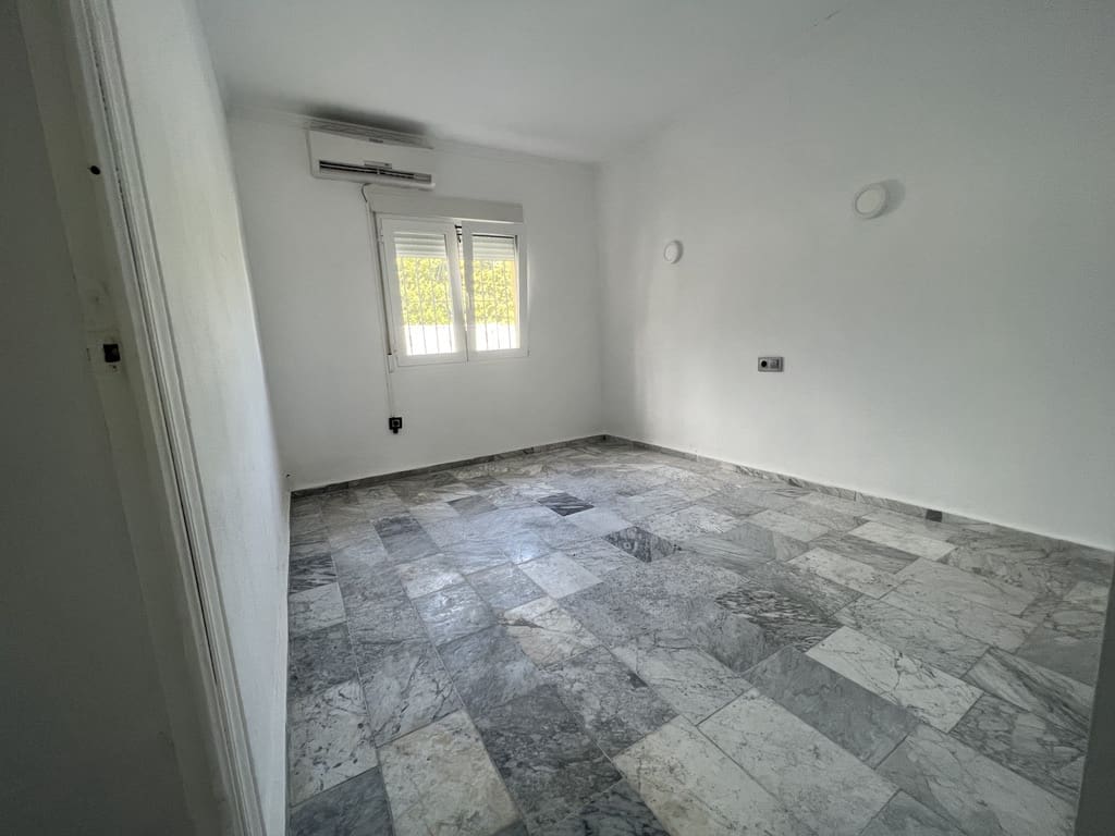 Chalet de 6 habitaciones en Dénia en venta con piscina - 470.000 € (Ref: 7664138)