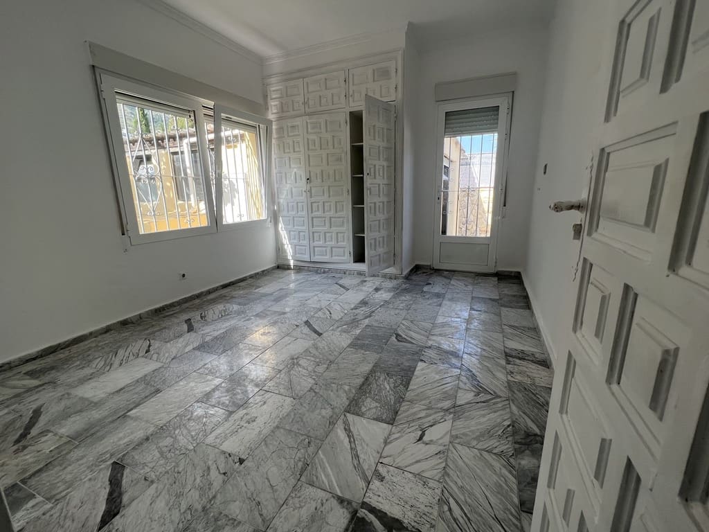 Chalet de 6 habitaciones en Dénia en venta con piscina - 470.000 € (Ref: 7664138)