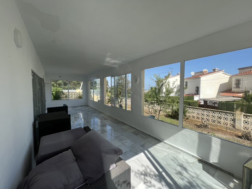 Chalet de 6 habitaciones en Dénia en venta con piscina - 470.000 € (Ref: 7664138)
