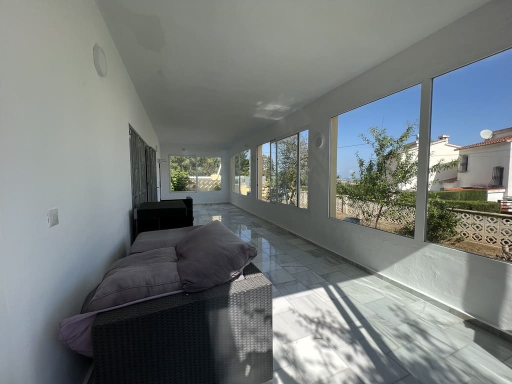Chalet de 6 habitaciones en Dénia en venta con piscina - 470.000 € (Ref: 7664138)