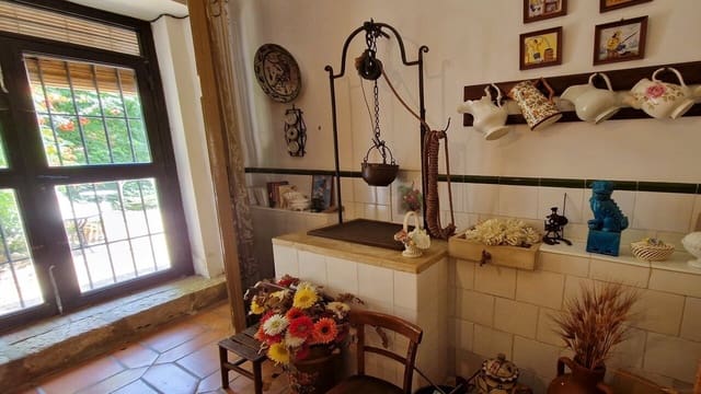 5 bedroom Townhouse for sale in Alcalalí / Alcanalí - € 450,000 (Ref: 7664144)