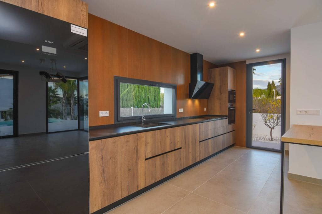 4 soverom Villa til salgs i Moraira med svømmebasseng - € 1 250 000 (Ref: 7733144)