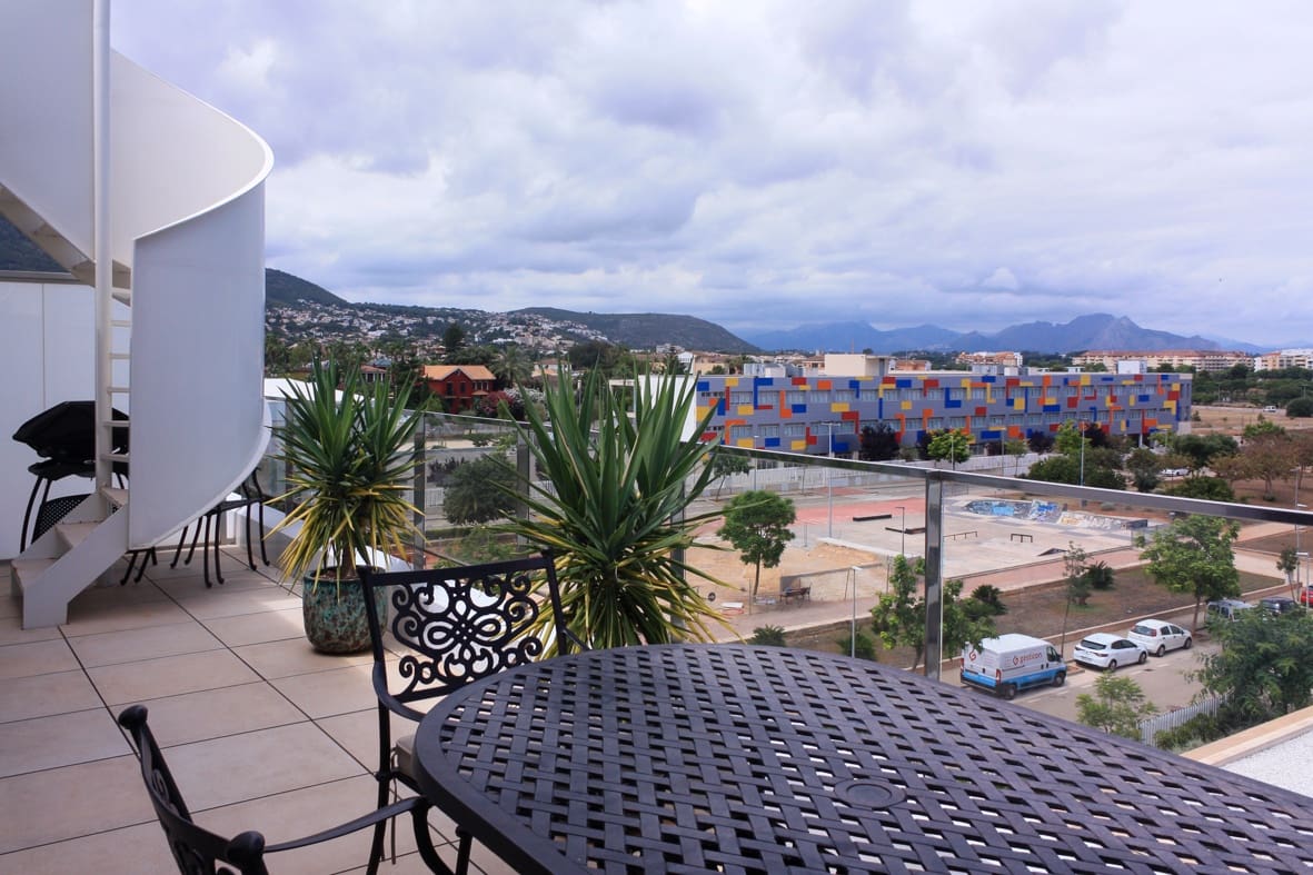 Apartamento de 2 habitaciones en Dénia en venta con piscina garaje - 350.000 € (Ref: 7733160)