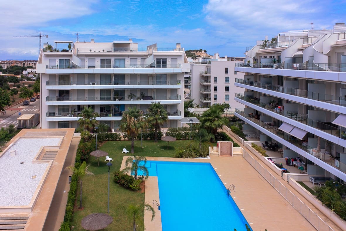Apartamento de 2 habitaciones en Dénia en venta con piscina garaje - 350.000 € (Ref: 7733160)