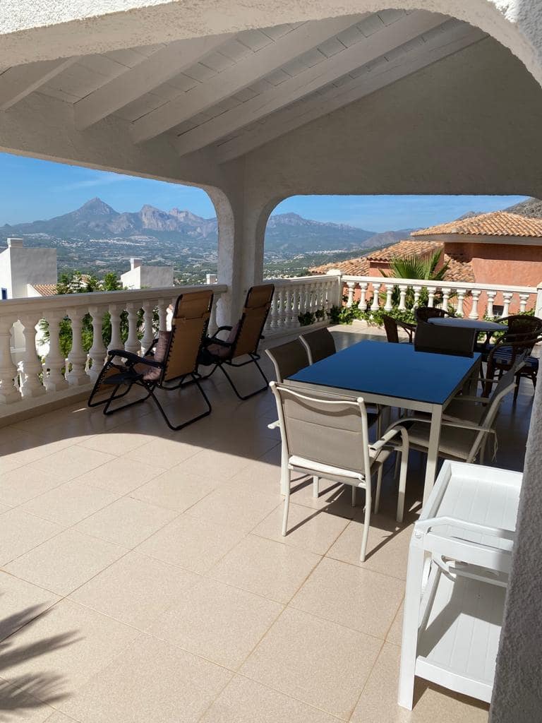 4 slaapkamer Villa te koop in Altea - € 749.000 (Ref: 7783543)