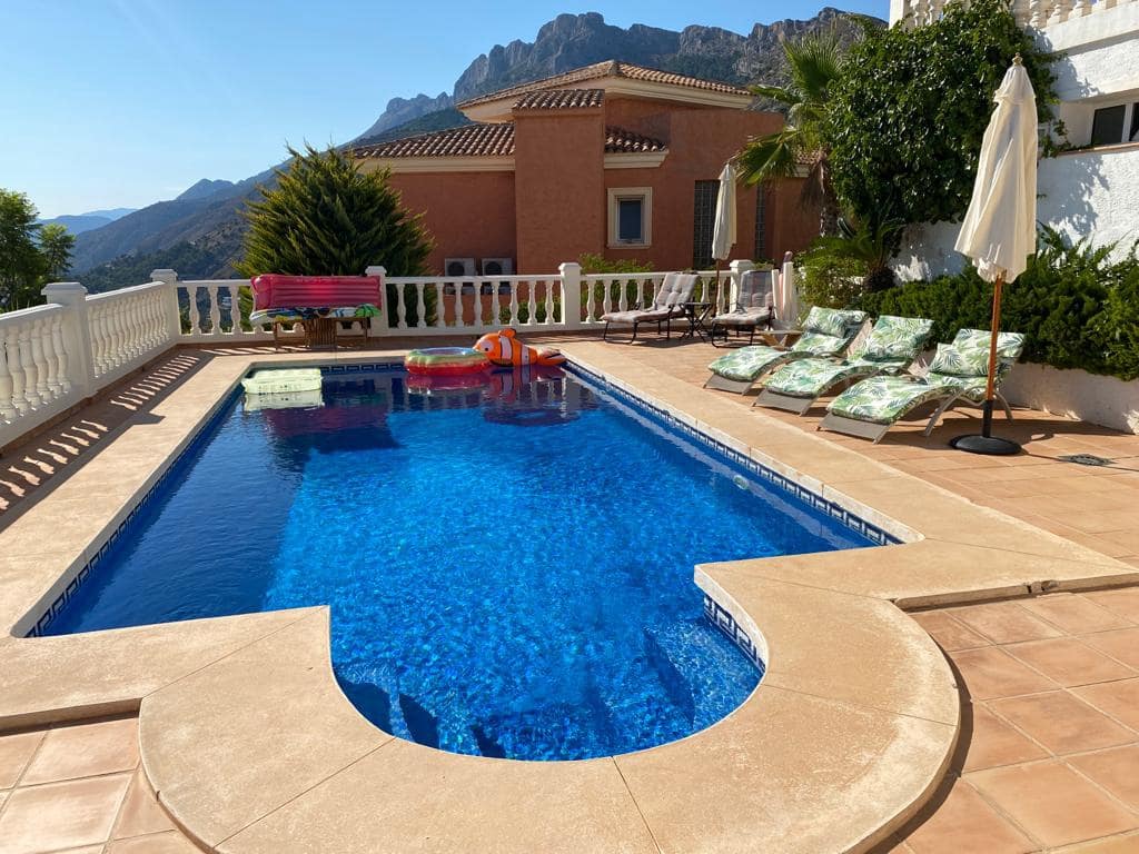 4 slaapkamer Villa te koop in Altea - € 749.000 (Ref: 7783543)
