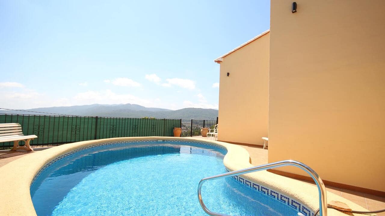 3 slaapkamer Villa te koop in Alcalali / Alcanali met zwembad - € 295.000 (Ref: 7783554)