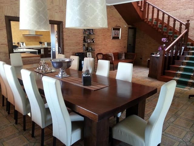 4 bedroom Villa for sale in Pedreguer with pool - € 1,290,000 (Ref: 7818765)