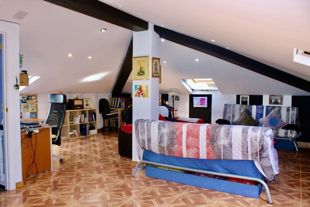 Chalet de 4 habitaciones en Dénia en venta con piscina - 850.000 € (Ref: 7818769)