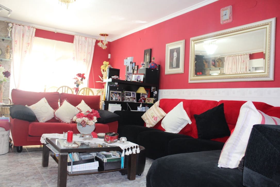 Chalet de 4 habitaciones en Dénia en venta con piscina - 850.000 € (Ref: 7818769)