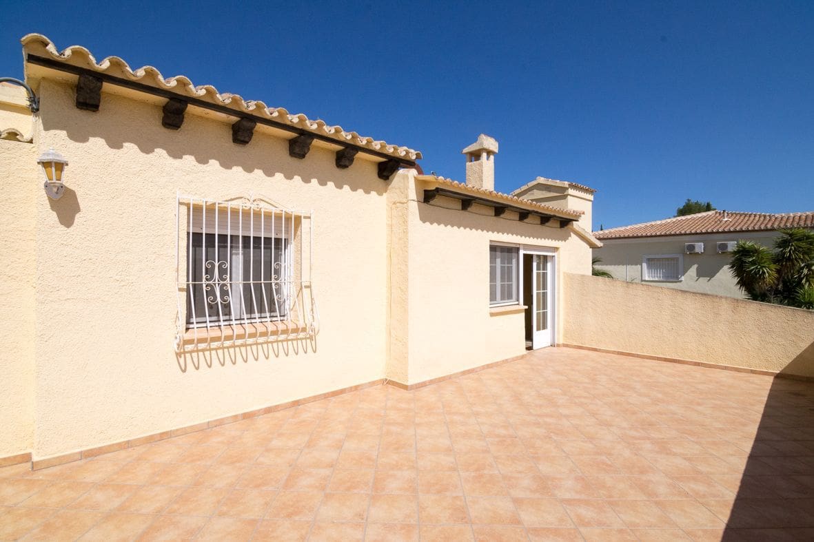 3 soveværelse Villa til salg i Pedreguer med swimmingpool garage - € 355.000 (Ref: 7818780)