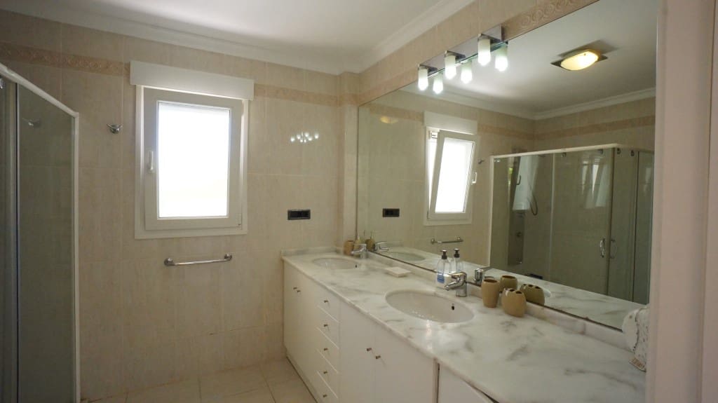 2 slaapkamer Appartement te koop in Benissa - € 235.000 (Ref: 8017975)