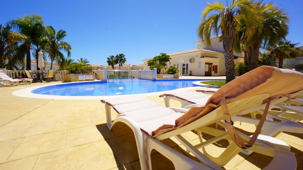 2 slaapkamer Appartement te koop in Benissa - € 235.000 (Ref: 8017975)