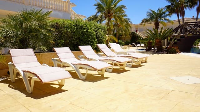 2 slaapkamer Appartement te koop in Benissa - € 235.000 (Ref: 8017975)