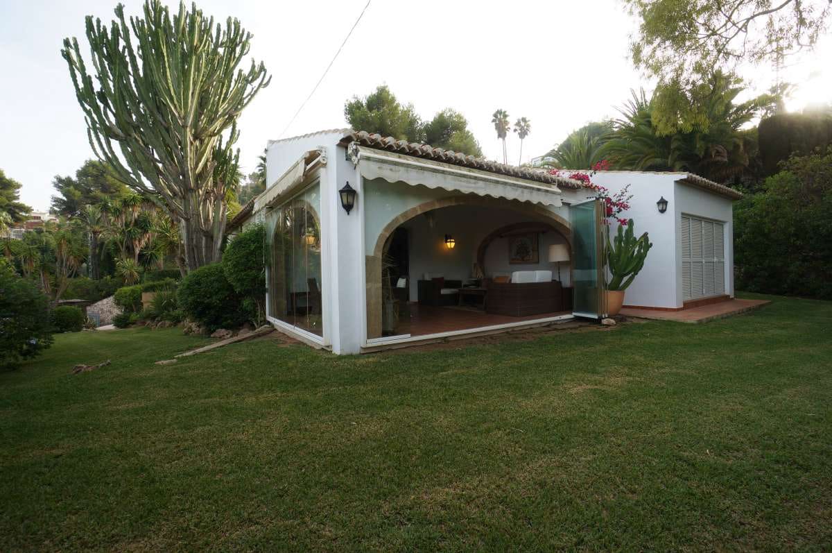 5 makuuhuone Huvila myytävänä paikassa Javea / Xabia - 1 280 000 € (Ref: 8017976)