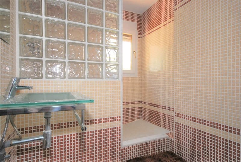 Chalet de 6 habitaciones en Benissa en venta - 595.000 € (Ref: 8017984)