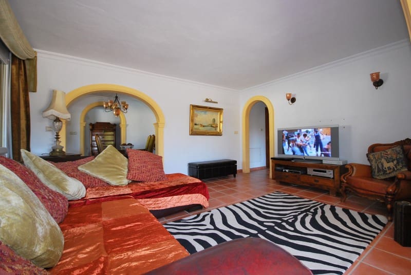 Chalet de 6 habitaciones en Benissa en venta - 595.000 € (Ref: 8017984)