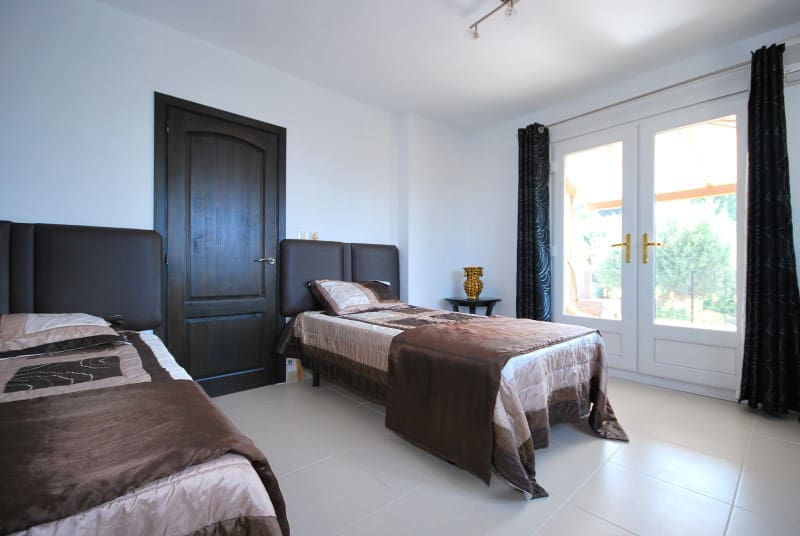 Chalet de 6 habitaciones en Benissa en venta - 595.000 € (Ref: 8017984)