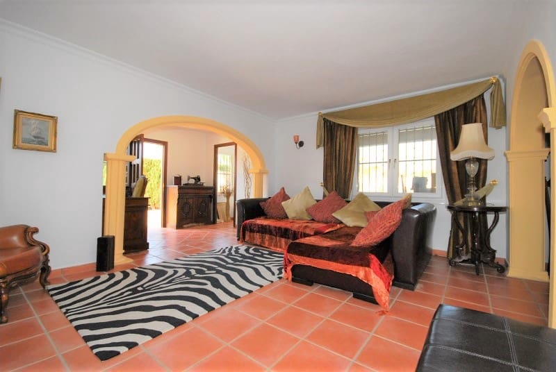Chalet de 6 habitaciones en Benissa en venta - 595.000 € (Ref: 8017984)