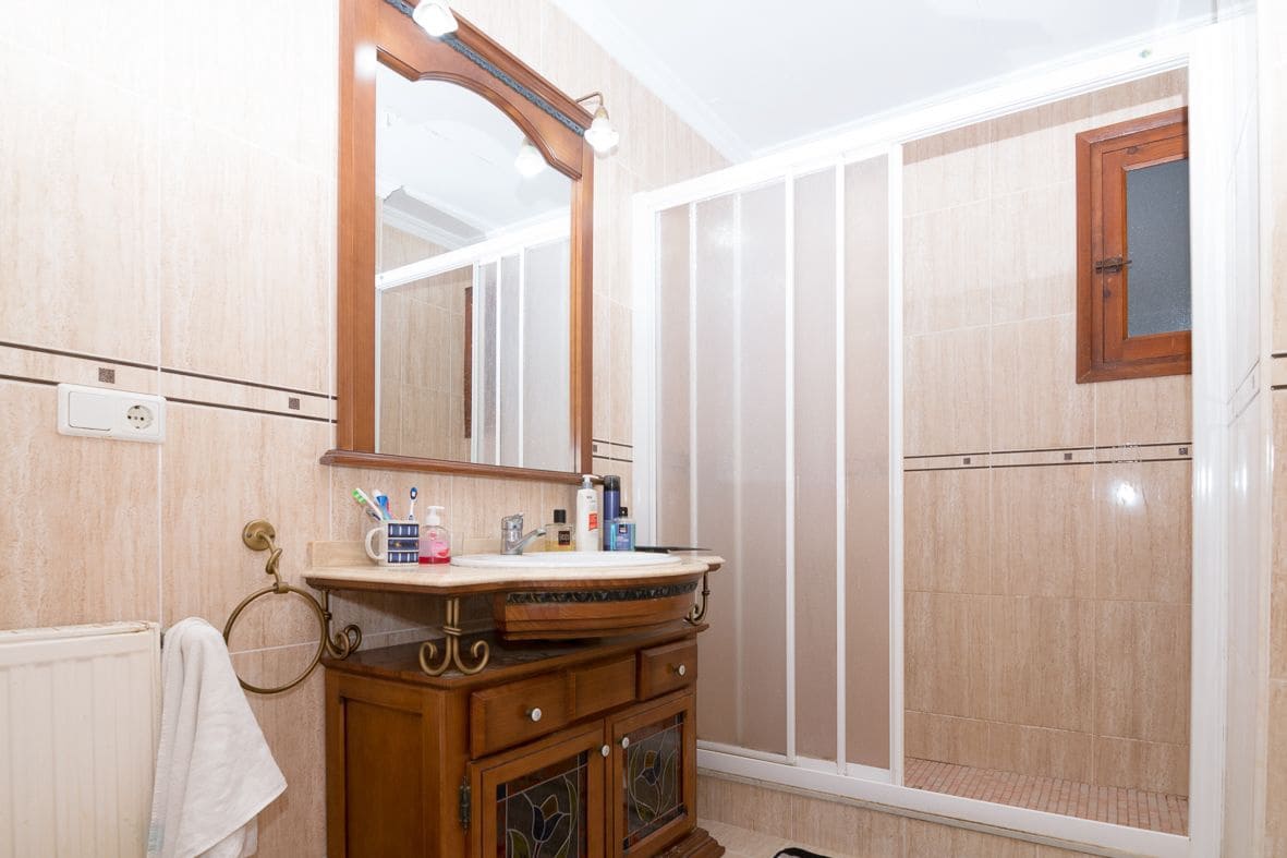 8 quarto Moradia para venda em Denia com piscina garagem - 800 000 € (Ref: 8018008)