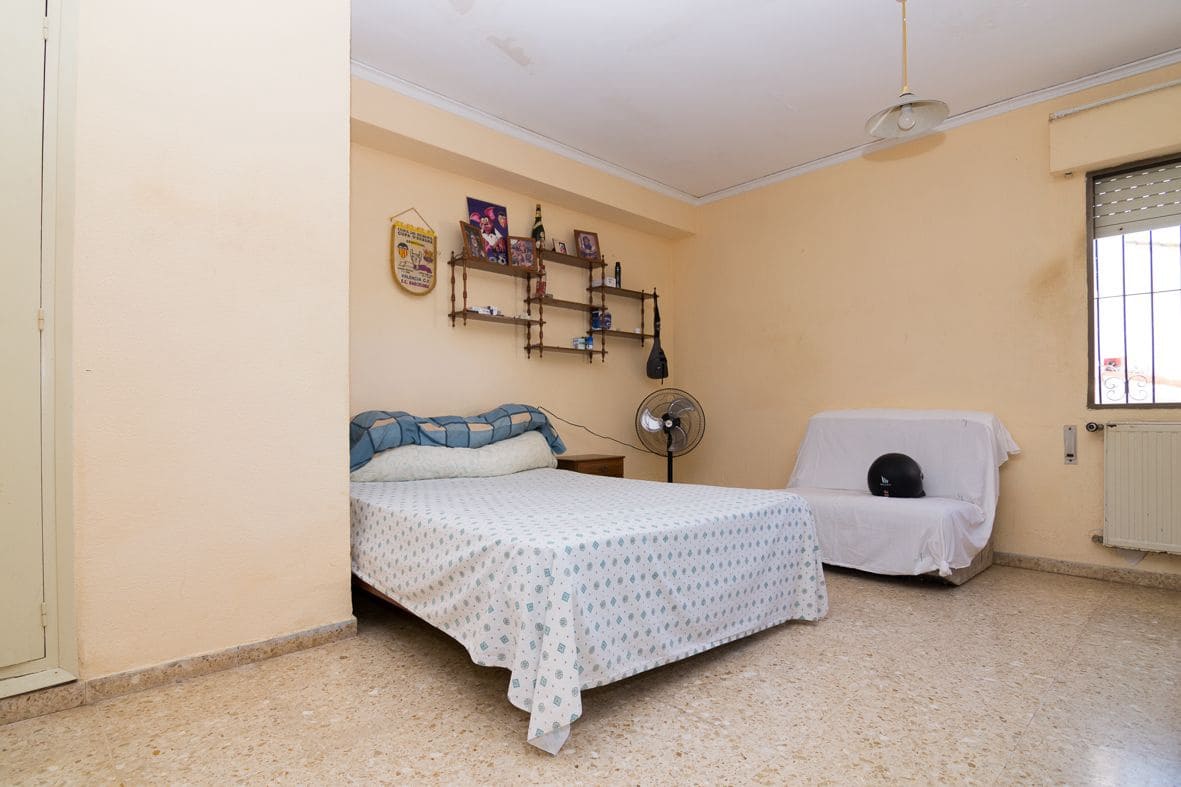 8 quarto Moradia para venda em Denia com piscina garagem - 800 000 € (Ref: 8018008)