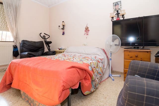 8 quarto Moradia para venda em Dénia com piscina garagem - 800 000 € (Ref: 8018008)