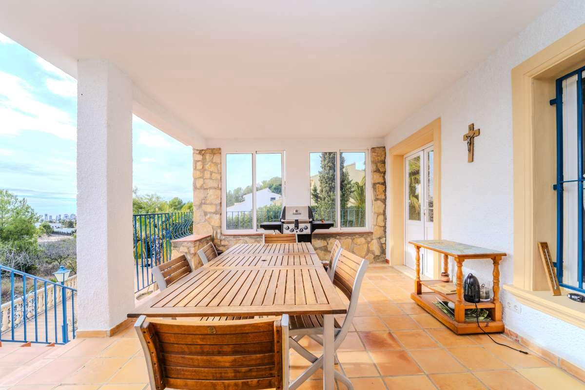 Chalet de 5 habitaciones en Calpe / Calp en venta con piscina - 545.000 € (Ref: 8018011)