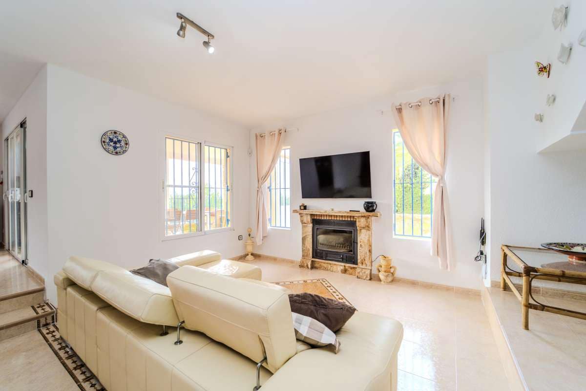 Chalet de 5 habitaciones en Calpe / Calp en venta con piscina - 545.000 € (Ref: 8018011)