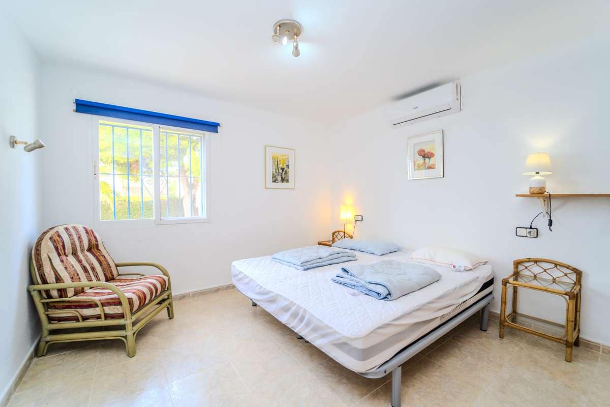 Chalet de 5 habitaciones en Calpe / Calp en venta con piscina - 545.000 € (Ref: 8018011)