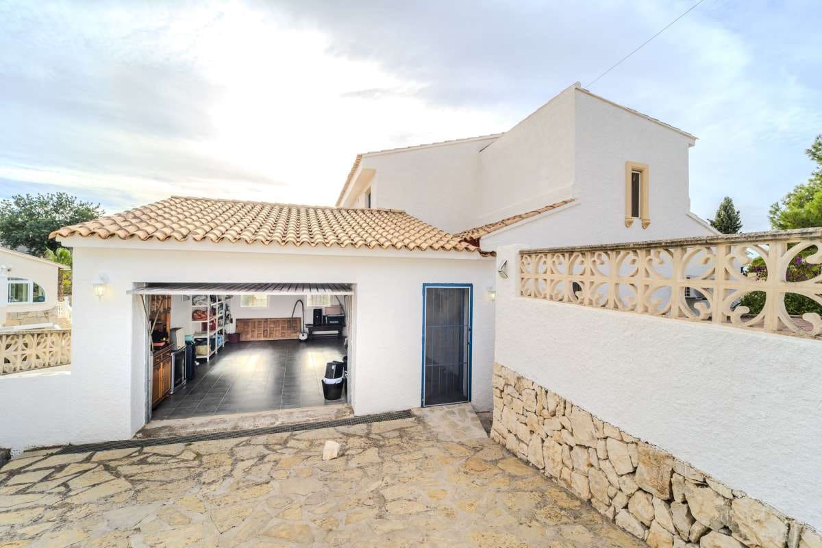 Chalet de 5 habitaciones en Calpe / Calp en venta con piscina - 545.000 € (Ref: 8018011)