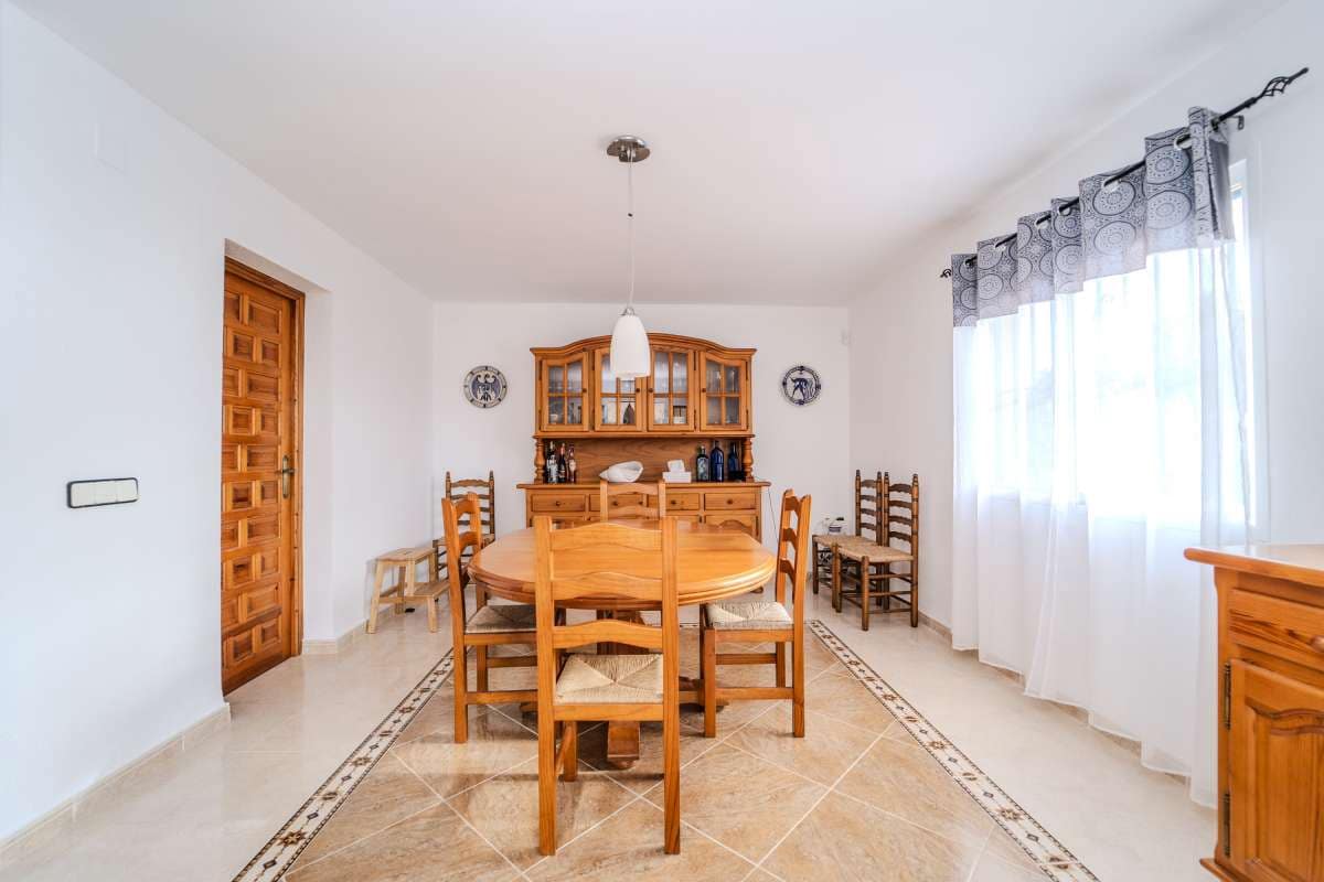 Chalet de 5 habitaciones en Calpe / Calp en venta con piscina - 545.000 € (Ref: 8018011)