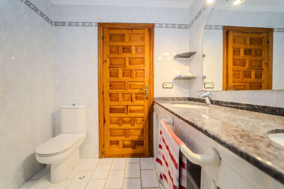 Chalet de 5 habitaciones en Calpe / Calp en venta con piscina - 545.000 € (Ref: 8018011)