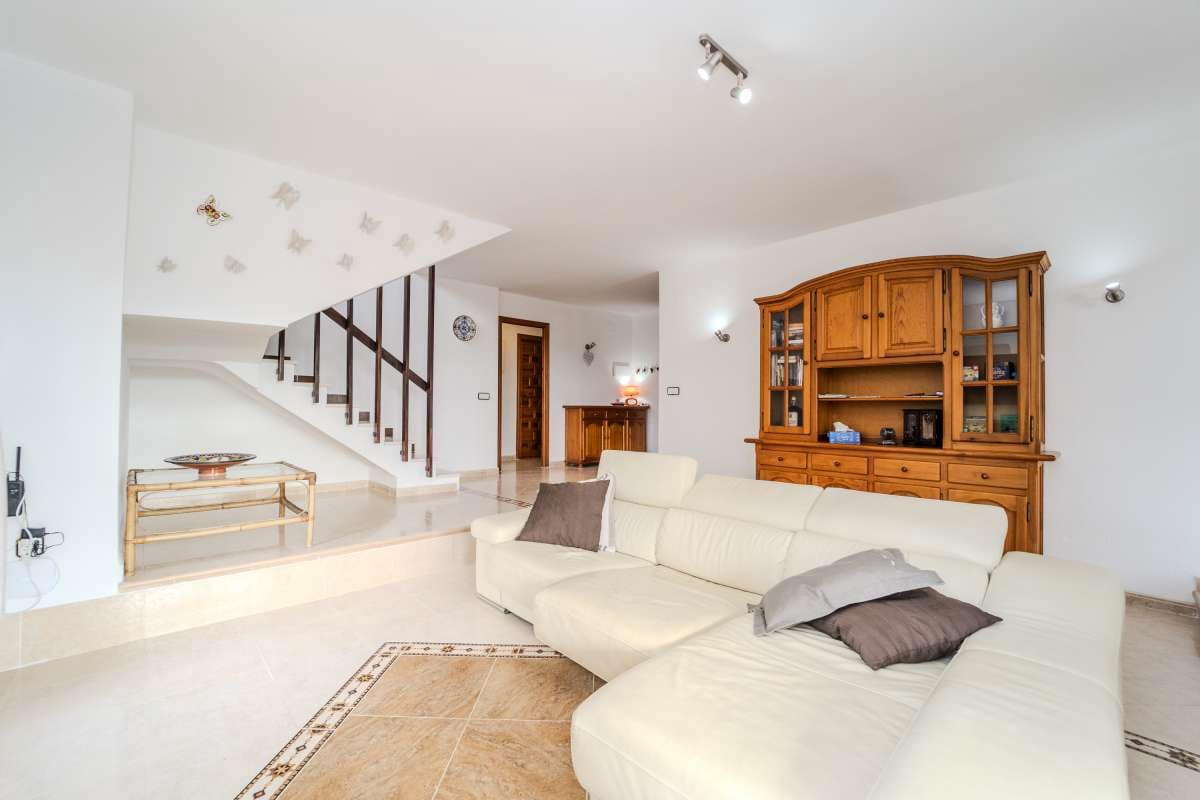 Chalet de 5 habitaciones en Calpe / Calp en venta con piscina - 545.000 € (Ref: 8018011)