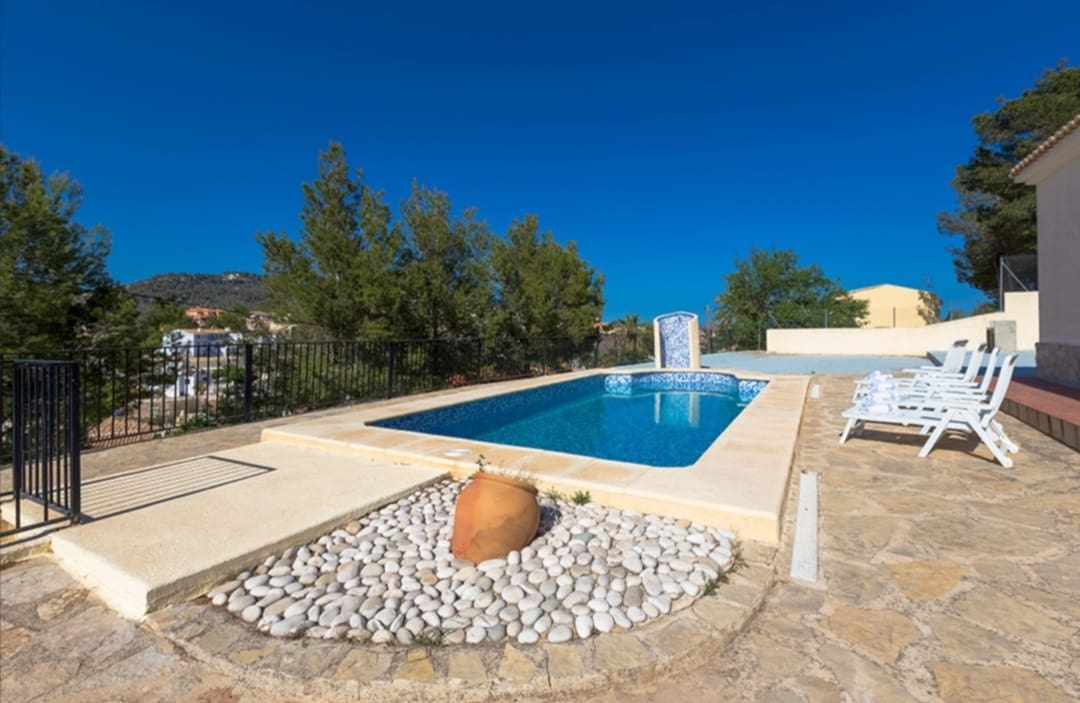 3 sovrum Villa till salu i Calpe / Calp med pool - 435 000 € (Ref: 8018014)