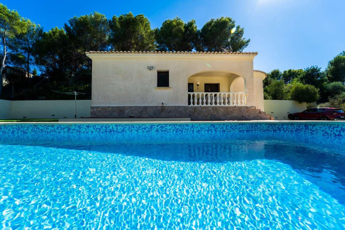 3 sovrum Villa till salu i Calpe / Calp med pool - 435 000 € (Ref: 8018014)