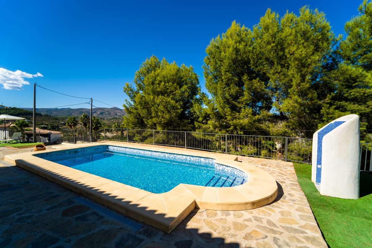 3 sovrum Villa till salu i Calpe / Calp med pool - 435 000 € (Ref: 8018014)